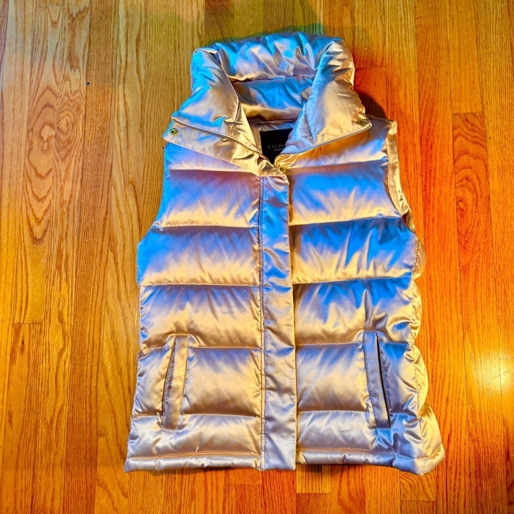 Talbots New High Collar Quilted Down Ladies Puffer Vest.WOW So Hot and Warm! 🥵🔥​ - Picture 6 of 13